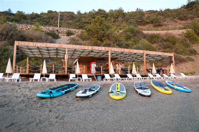 Vatandaşlar Yaz Sıcaklarının Stresini Alanya Belediyesi Halk Plajlarında Atıyor