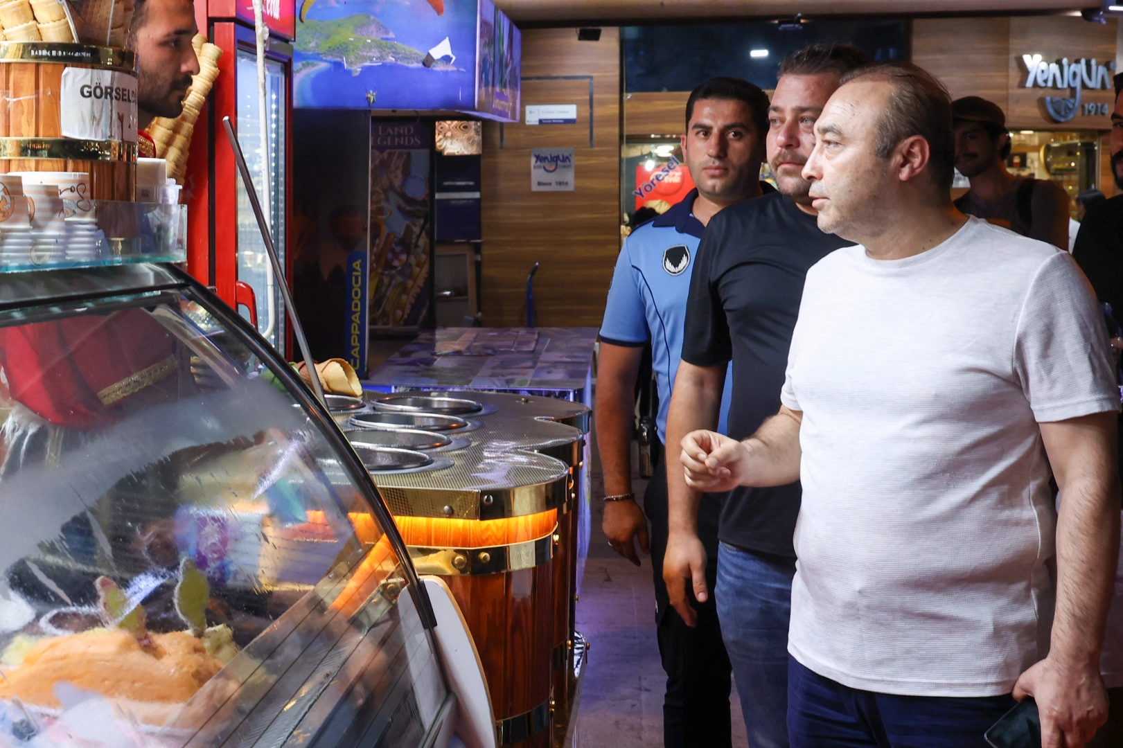 Antalya’da Kaldırım ve Yol İşgallerine Karşı Denetimler Artıyor