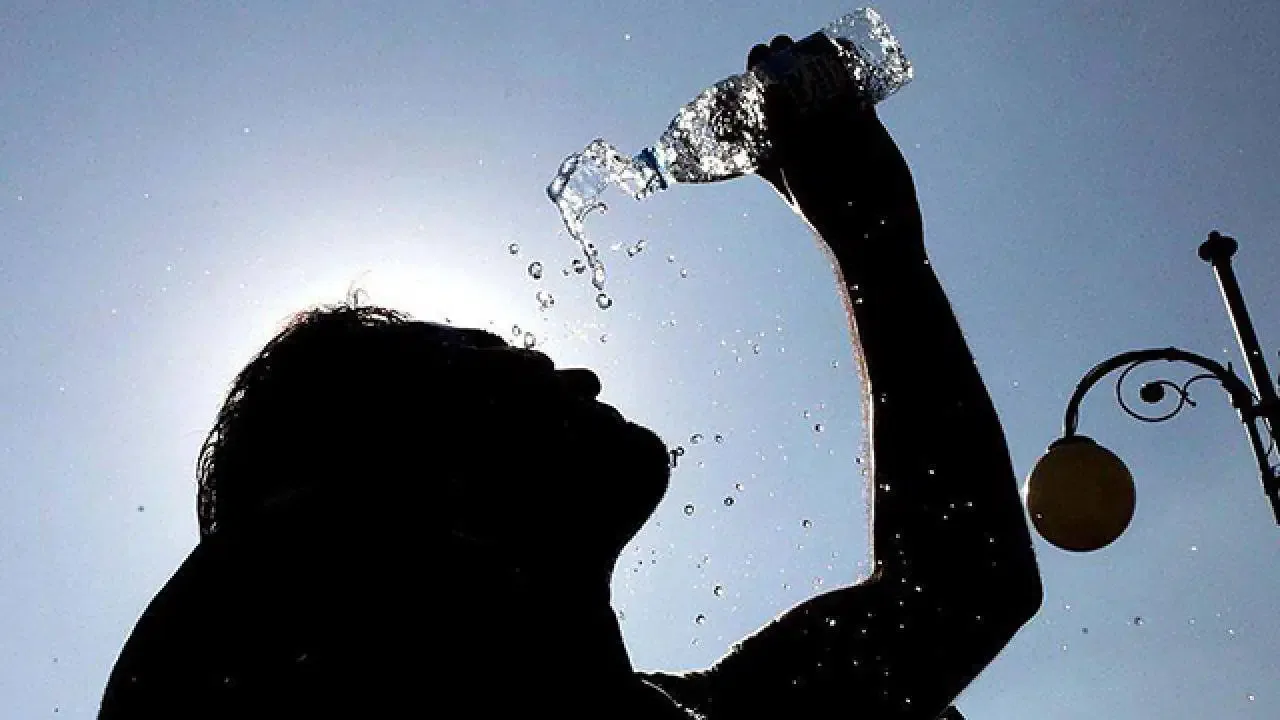 Antidepresan Kullananlar Dikkat: Yaz Sıcaklarında Gizli Tehlike ve İlaç Listesi