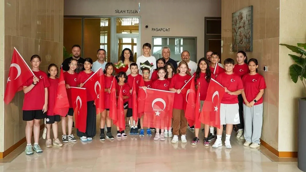 Avrupa Şampiyonu Görkem Öçal’a Antalya’da Coşkulu Karşılama