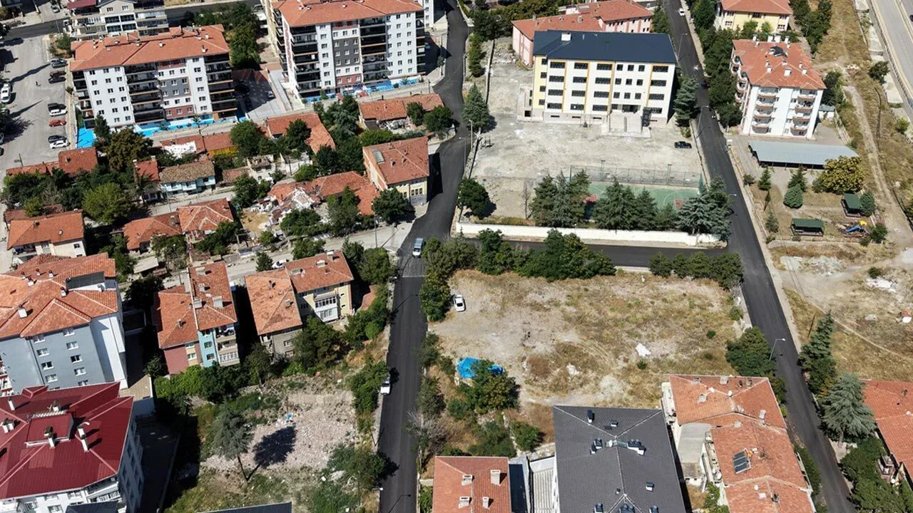 Çankırı’da 100 Kilometrelik Asfalt Seferberliği Devam Ediyor