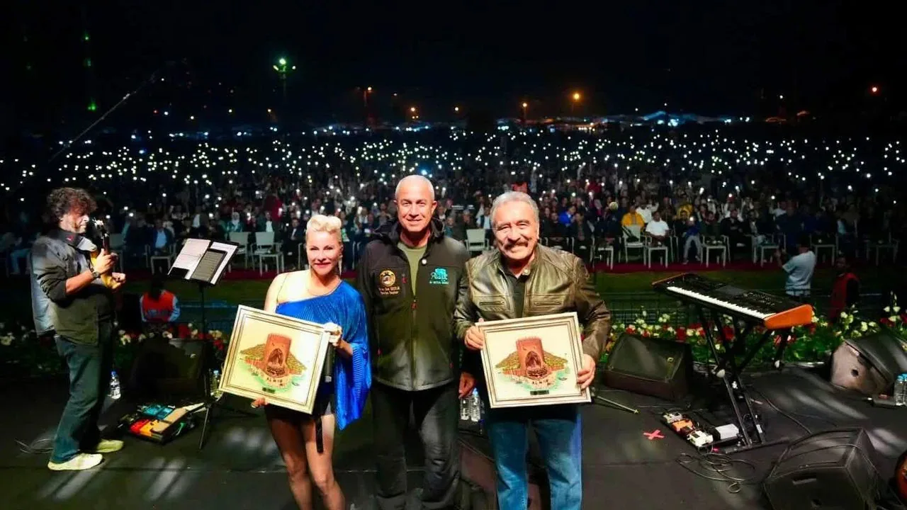 Gökbel Yağlı Pehlivan Güreşleri’nde Ümit Besen ve Pamela Konseri