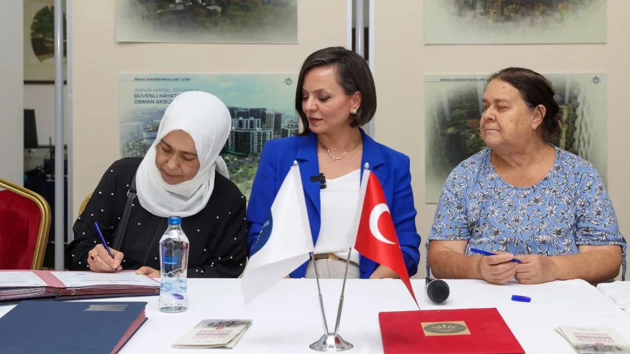 Karabağlar’da Kentsel Dönüşümde Kritik Eşik: İlk İmzalar Atıldı