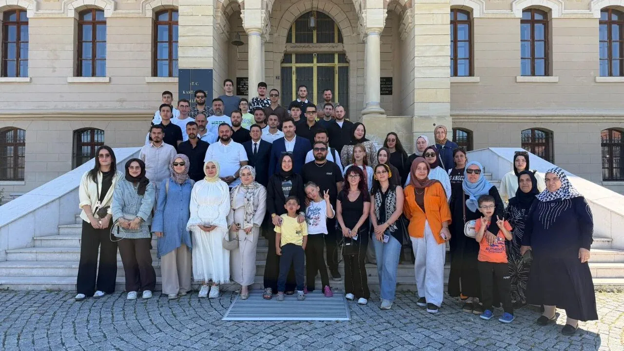 KAS-DER Gençlik Kolları Heyeti Kastamonu’da Gençlik Projelerini Masaya Yatırdı