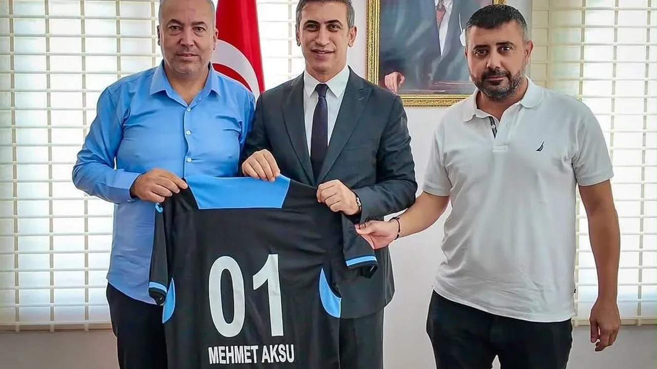 Adana Demirspor Yönetimi Yüreğir Kaymakamı Aksu’nu Ziyaret Etti: İşbirliği Konuştu