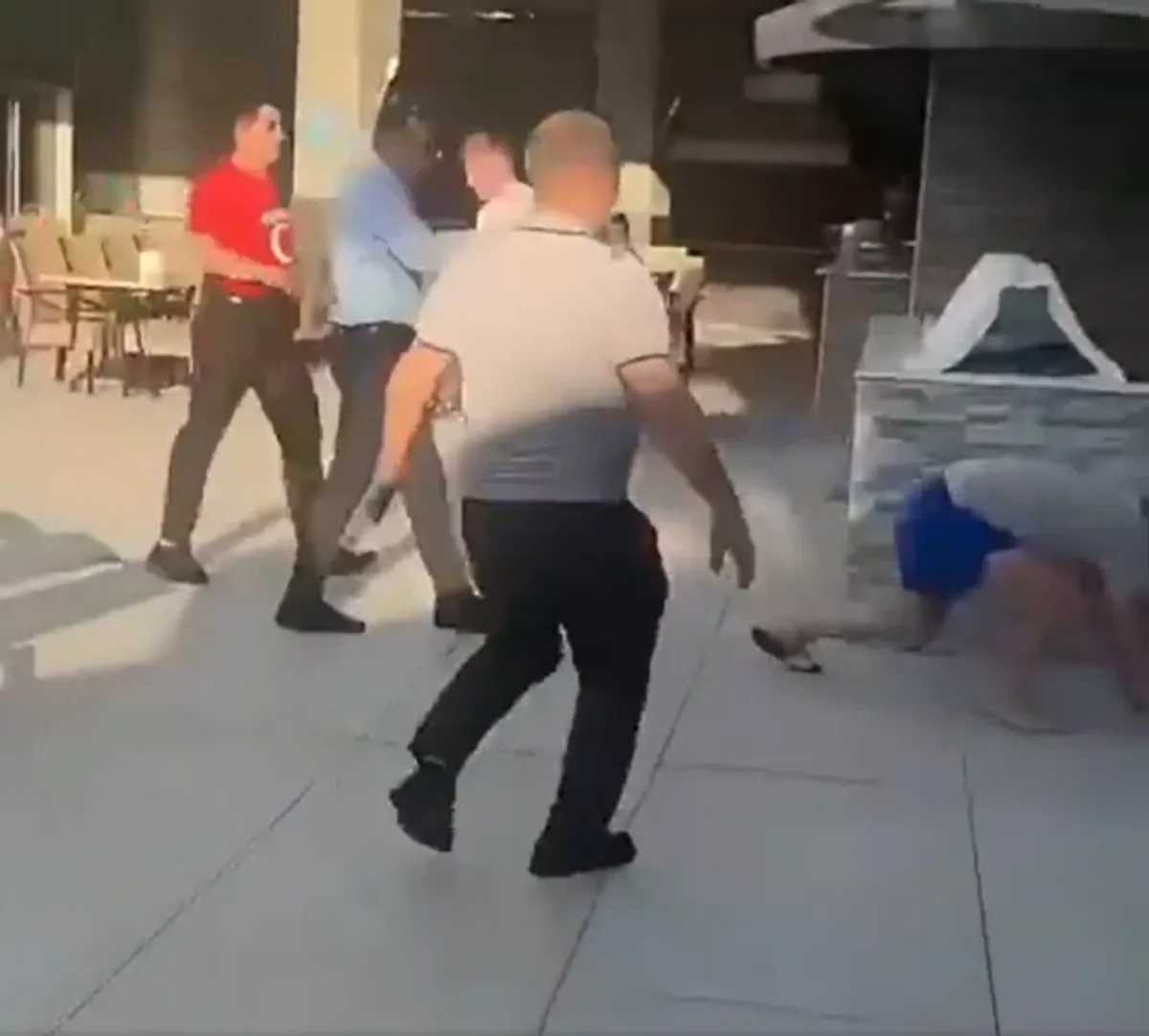 Alanya’da 5 yıldızlı otelde Rus ve Ukraynalı turistler kavga etti: Savaş gölgesi tatile düştü