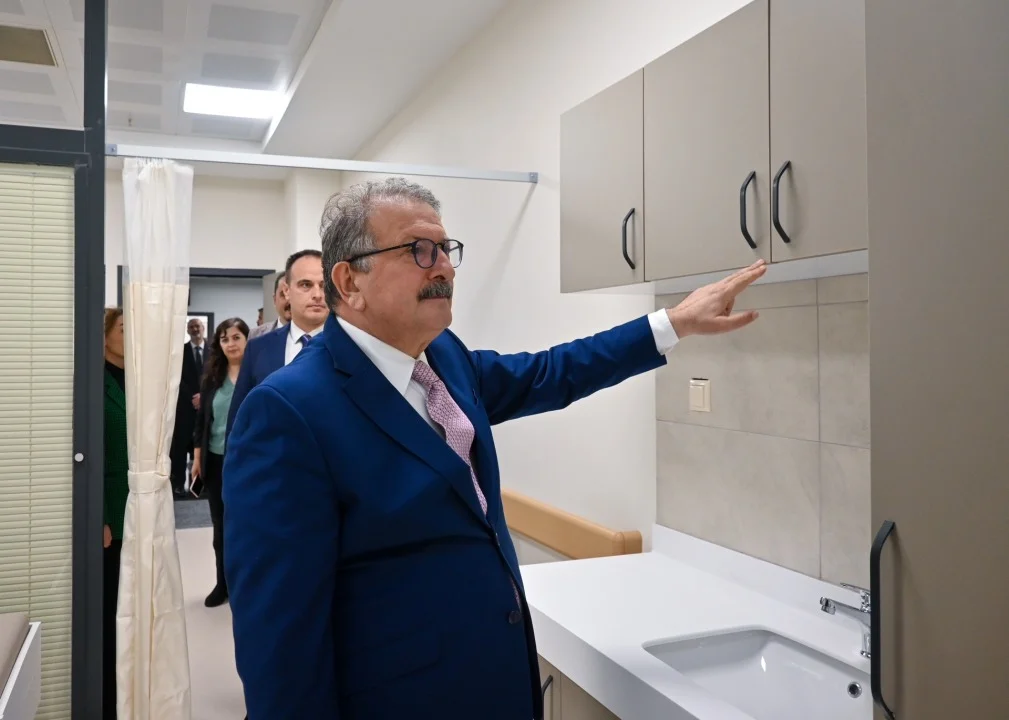 İL SAĞLIK MÜDÜRÜ PROF. DR. BEHZAT ÖZKAN, AKSU DEVLET HASTANESİNDE İNCELEMELERDE BULUNDU - Görsel 3