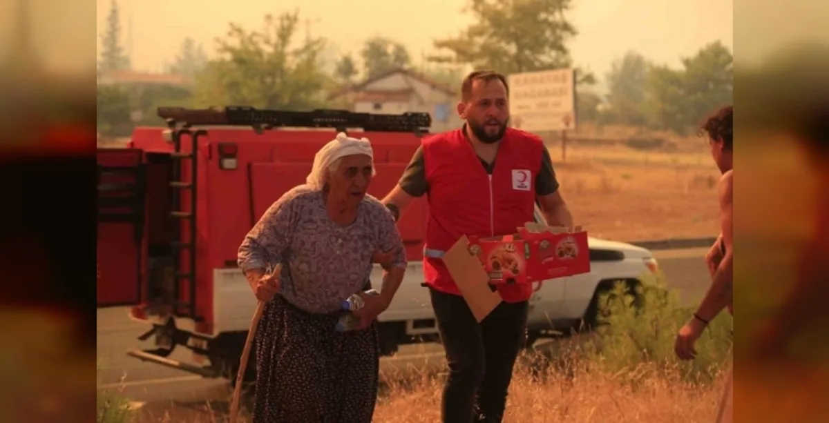 Isparta-Antalya Yolu Orman Yangını Nedeniyle Trafiğe Kapalı