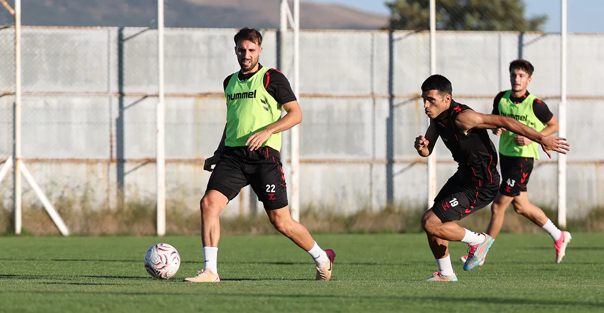 Sivasspor Antalyaspor Deplasmanına Odaklandı: Hafta İçi Çalışmalara Start