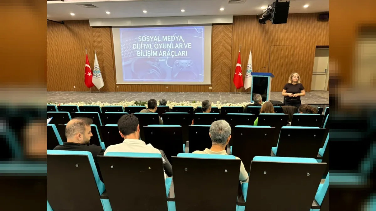 Alanya’da Üniversite Personeli ve Lise Öğrencilerine Dijital Güvenlik Semineri