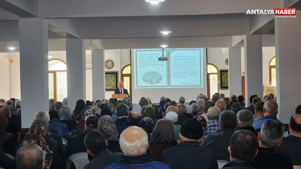 Antalya’dan Umreye Gidecek Kafileye Bilgilendirme Semineri Düzenlendi - Görsel 2