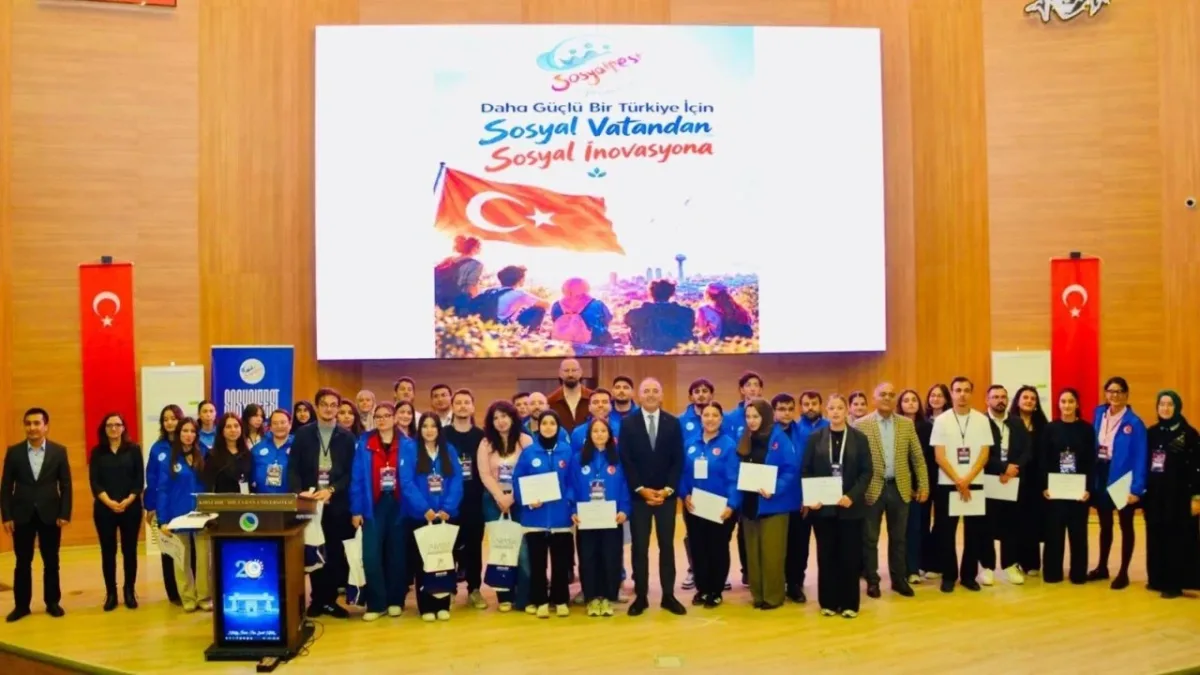 Akdeniz Üniversiteli Gençlerden Sosyalfest’te Gururlandıran İkincilik Derecesi