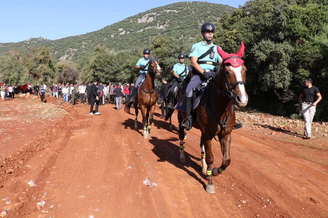 Antalya'da Ecdadın Yolunda Cumhuriyet'e Saygı Yürüyüşü Coşkuyla Gerçekleştirildi - Detay Görsel 5