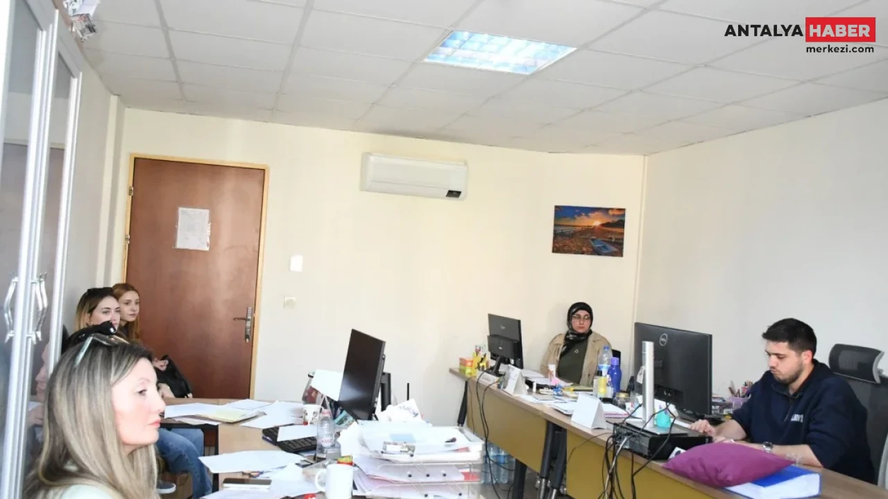 Antalya'da Üniversite Öğrencilerine Yönelik İş Gölgeleme Programı Tanıtıldı - Detay Görsel 2