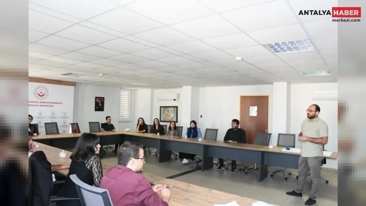 Antalya Aile ve Sosyal Hizmetler İl Müdürlüğü’nden Personele Psikososyal Destek Eğitimi