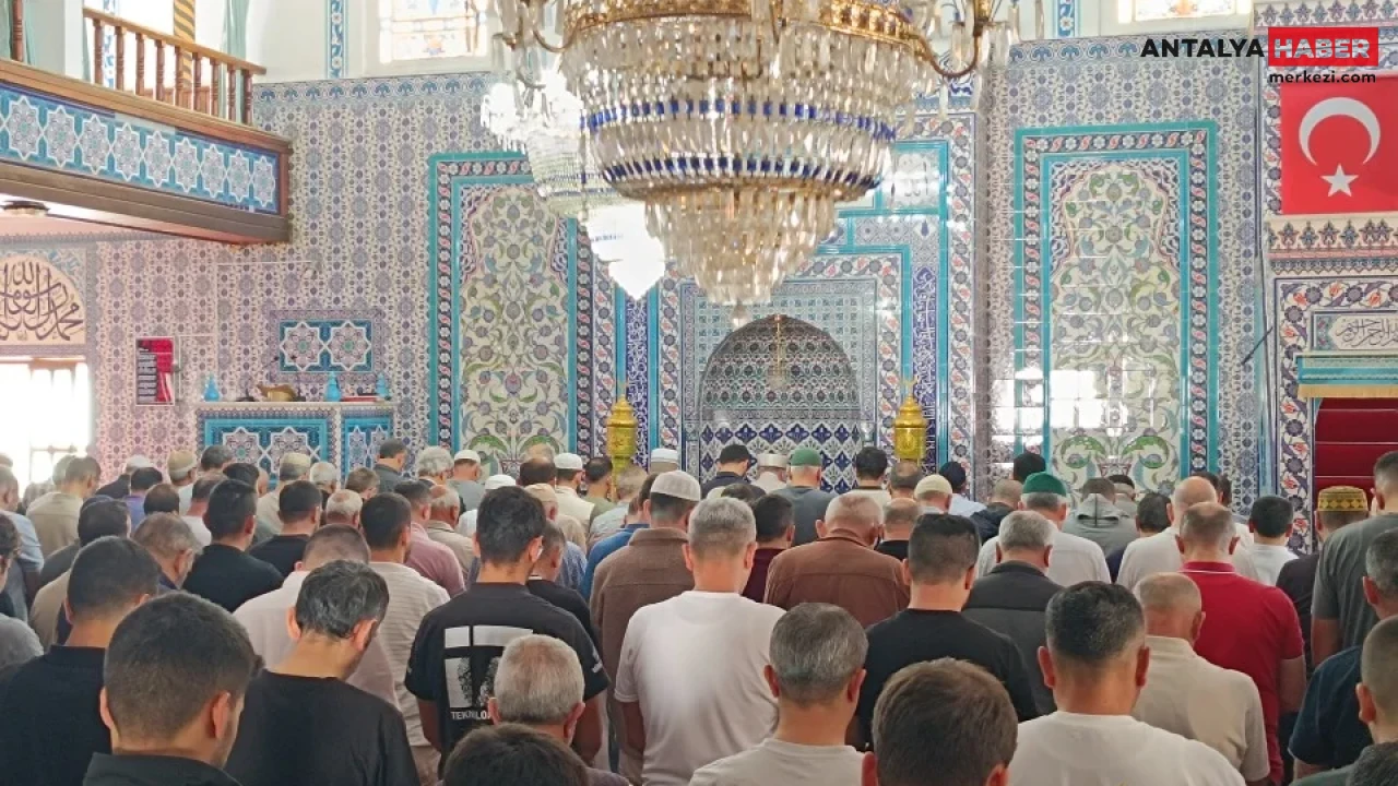 Antalya İl Müftüsü Aydın Yığman Manavgat’ta Cuma Vaazı Verdi - Detay Görsel 3