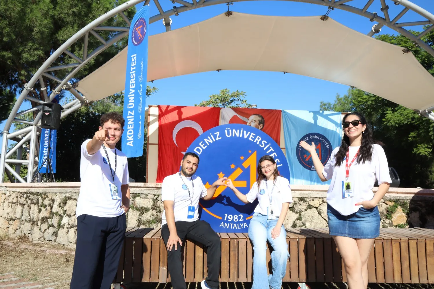 Öğrenci Toplulukları Tanıtım Günleri Düzenlendi –