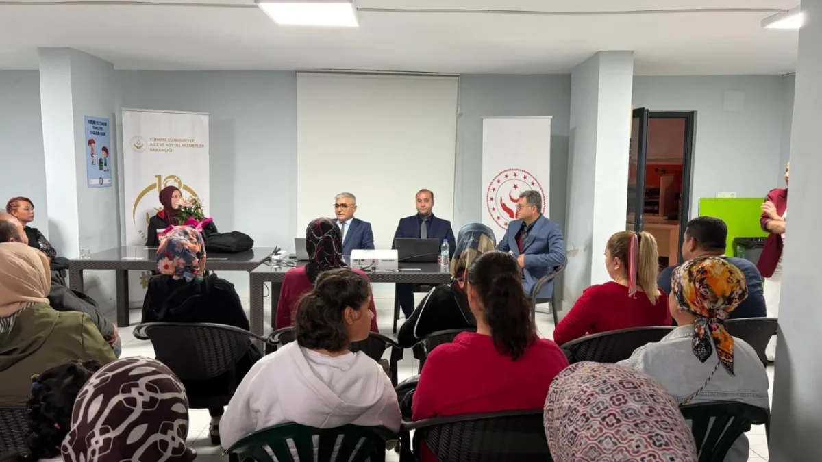 Serik’te 29 Ekim Coşkusu: Özel Eğitim Okulu Ziyaret Edildi ve Velilere Eğitim Verildi