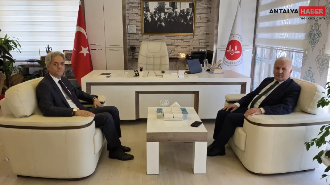 Antalya İl Müftüsü Yığman’dan Manavgat İlçe Müftüsü Kadıoğlu’na Hayırlı Olsun Ziyareti